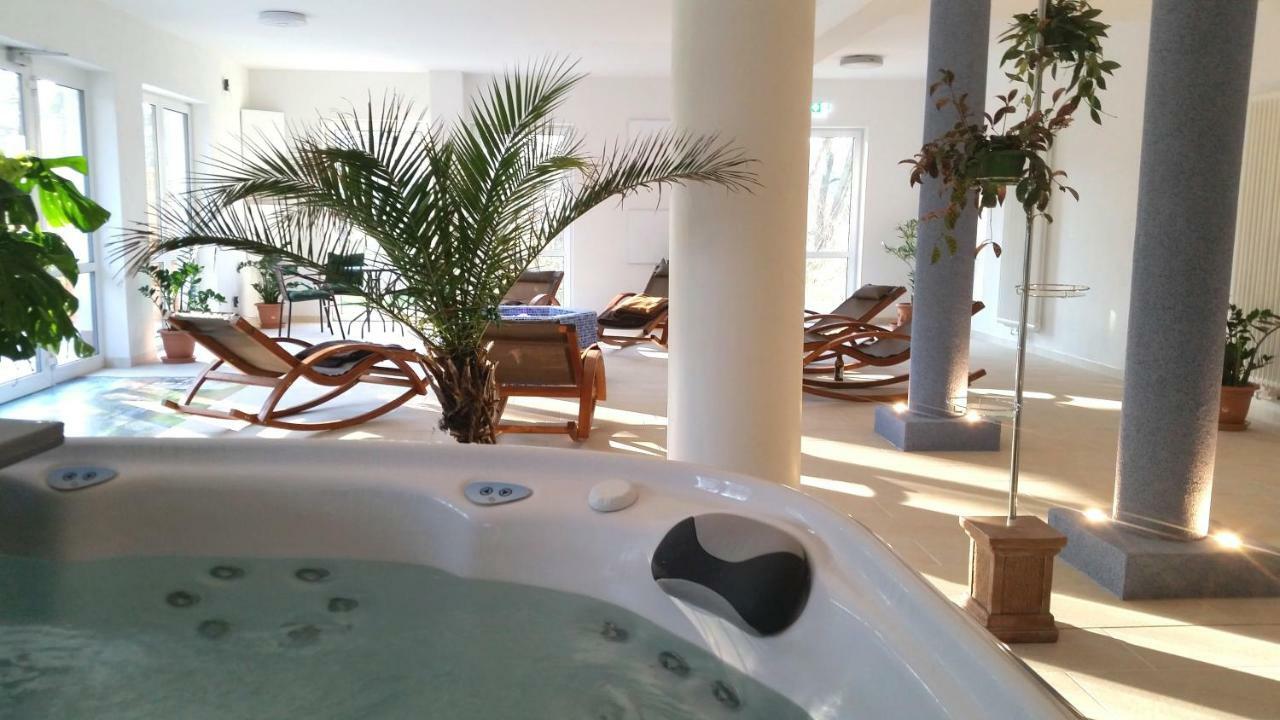 Neue Muehle Kleines Landhotel Brandenburg  ภายนอก รูปภาพ